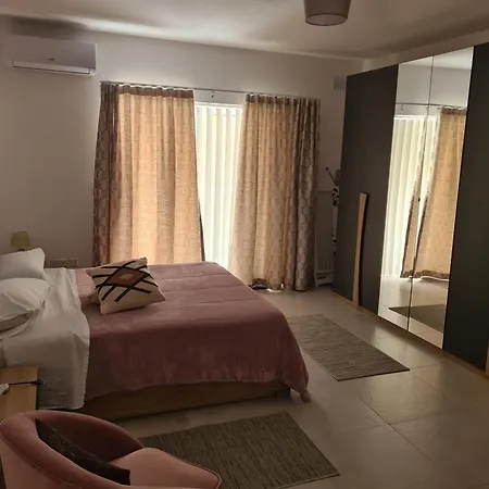 Modern-studio In Qawra Malta アパート セント・ポールズ・ベイ